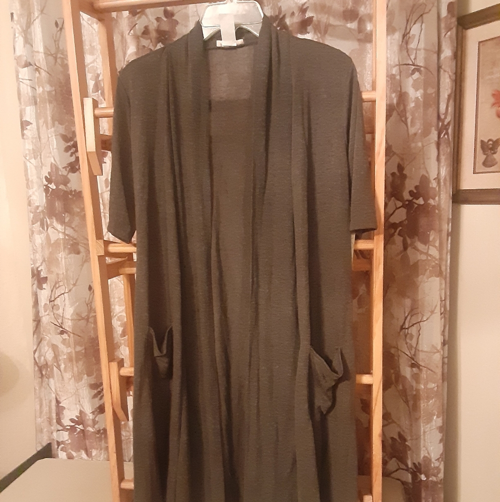 Gray woman's sweater by Rae Republic